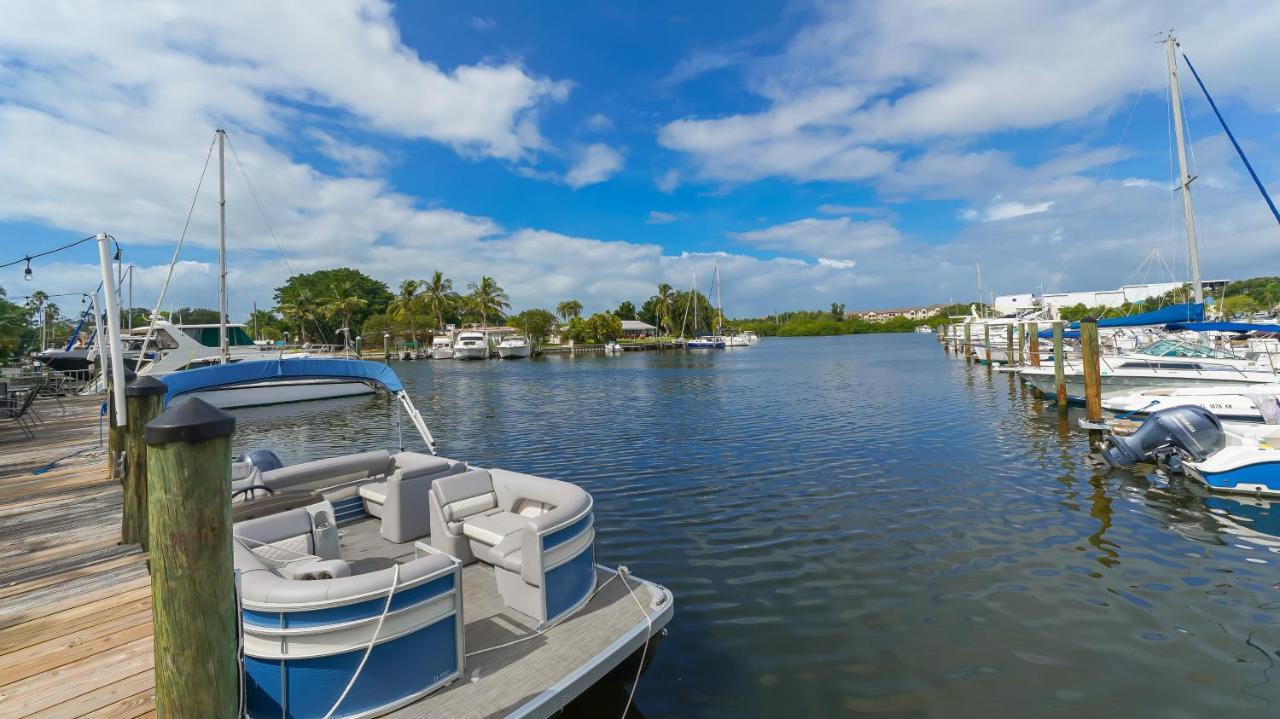 Heated Pool, Fireplace, 70" Tv, Waterfront & More! Sarasota Exterior photo
