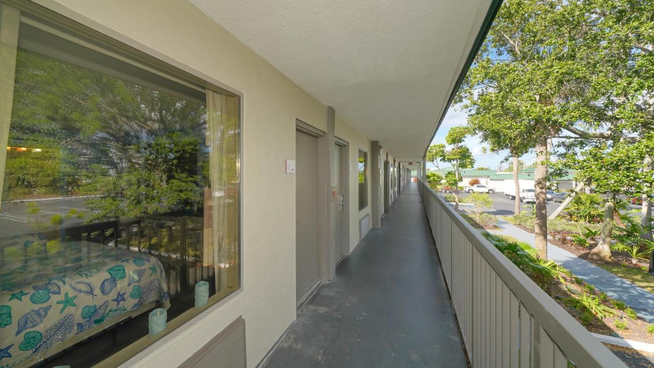 Heated Pool, Fireplace, 70" Tv, Waterfront & More! Sarasota Exterior photo